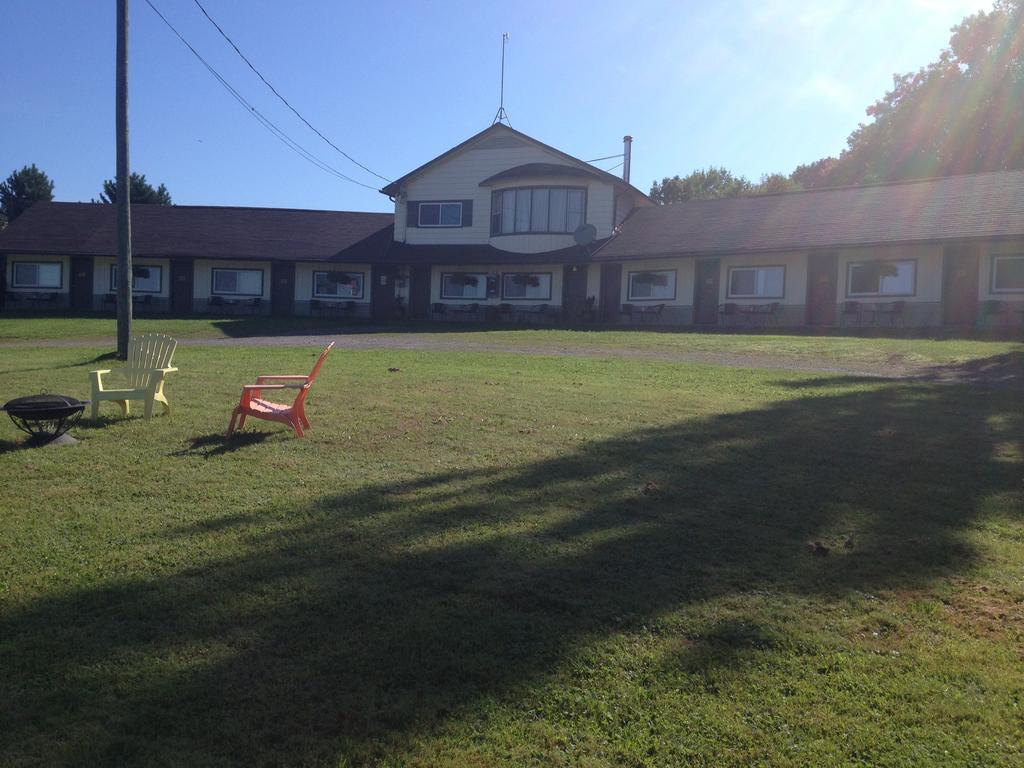 Lakeview Motel Jemseg Eksteriør bilde