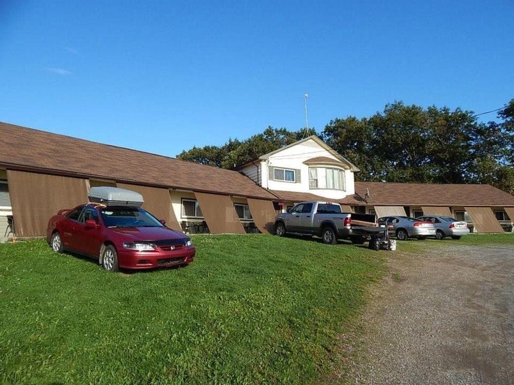 Lakeview Motel Jemseg Eksteriør bilde